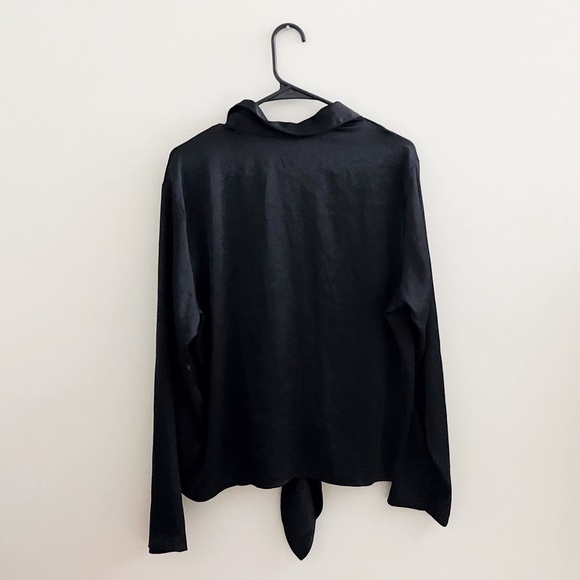 (sold) Express sateen button down tie front blouse XL office chic classic classy - Picture 2 of 5